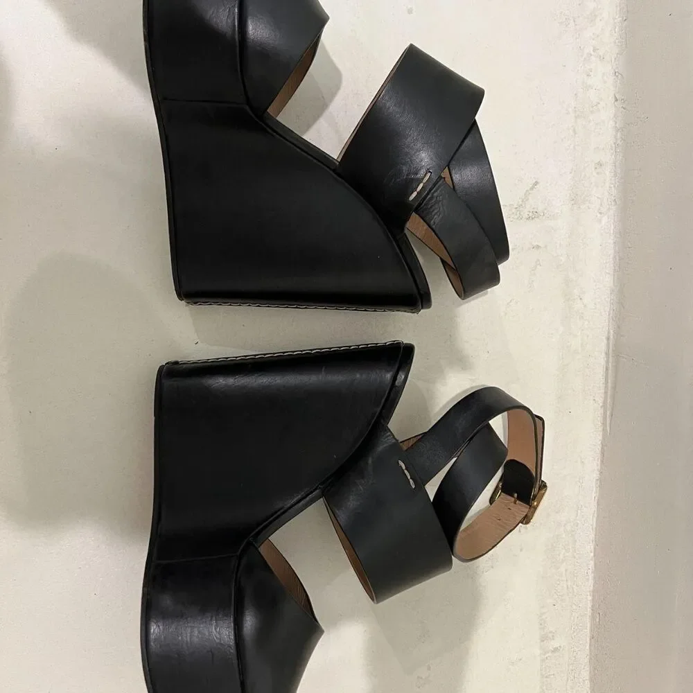 Chloe Women's Black Platform Wedges - Picture 4 of 5